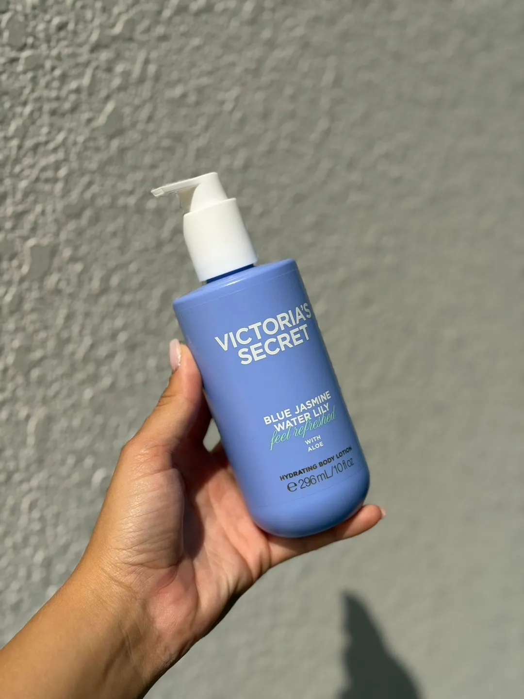 Loção Hidratante Victoria's Secret Blue Jasmine & Water Lily 296ml 1