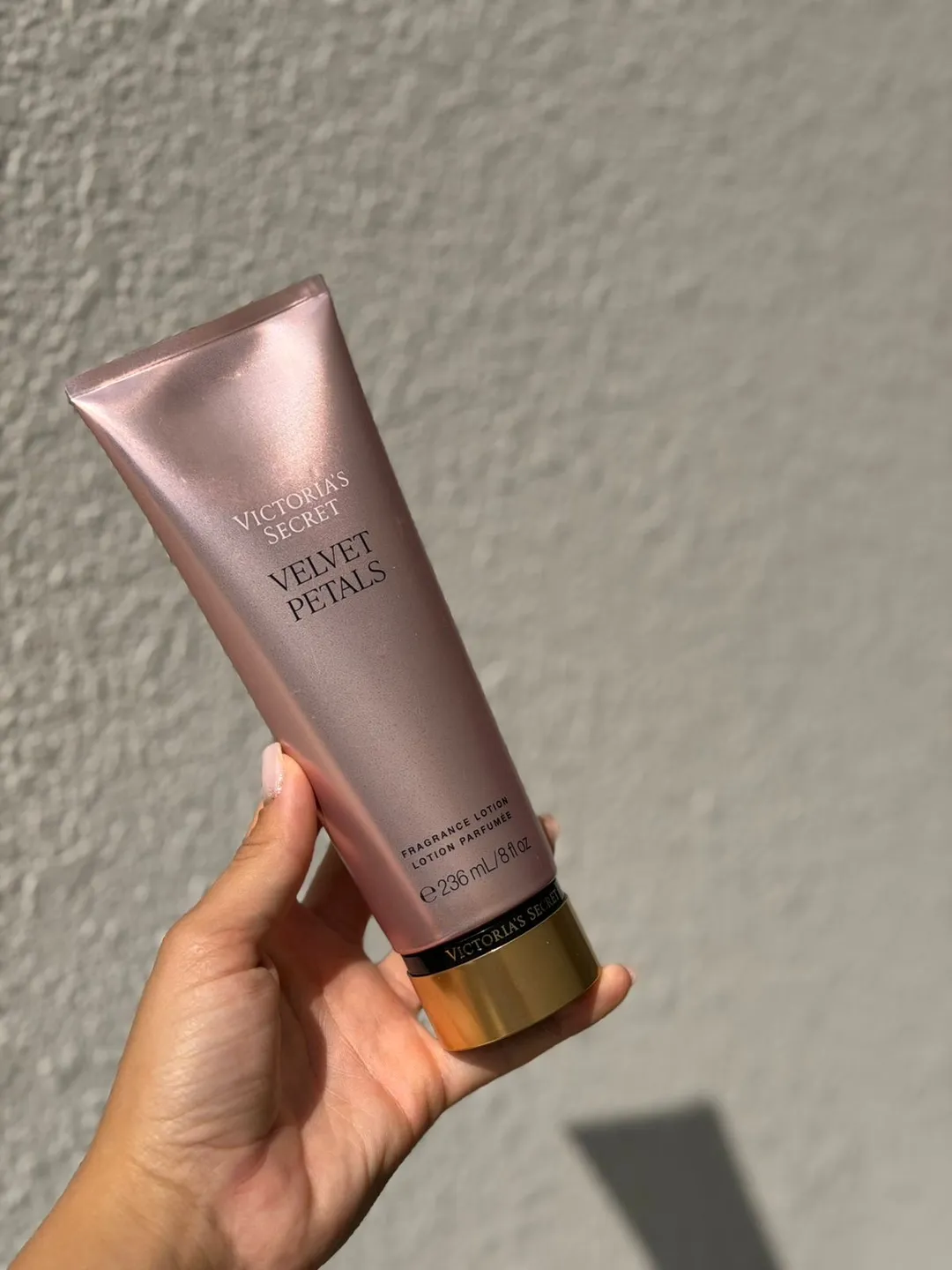 Loção Hidratante Victoria's Secret Velvet Petals 236ml 1