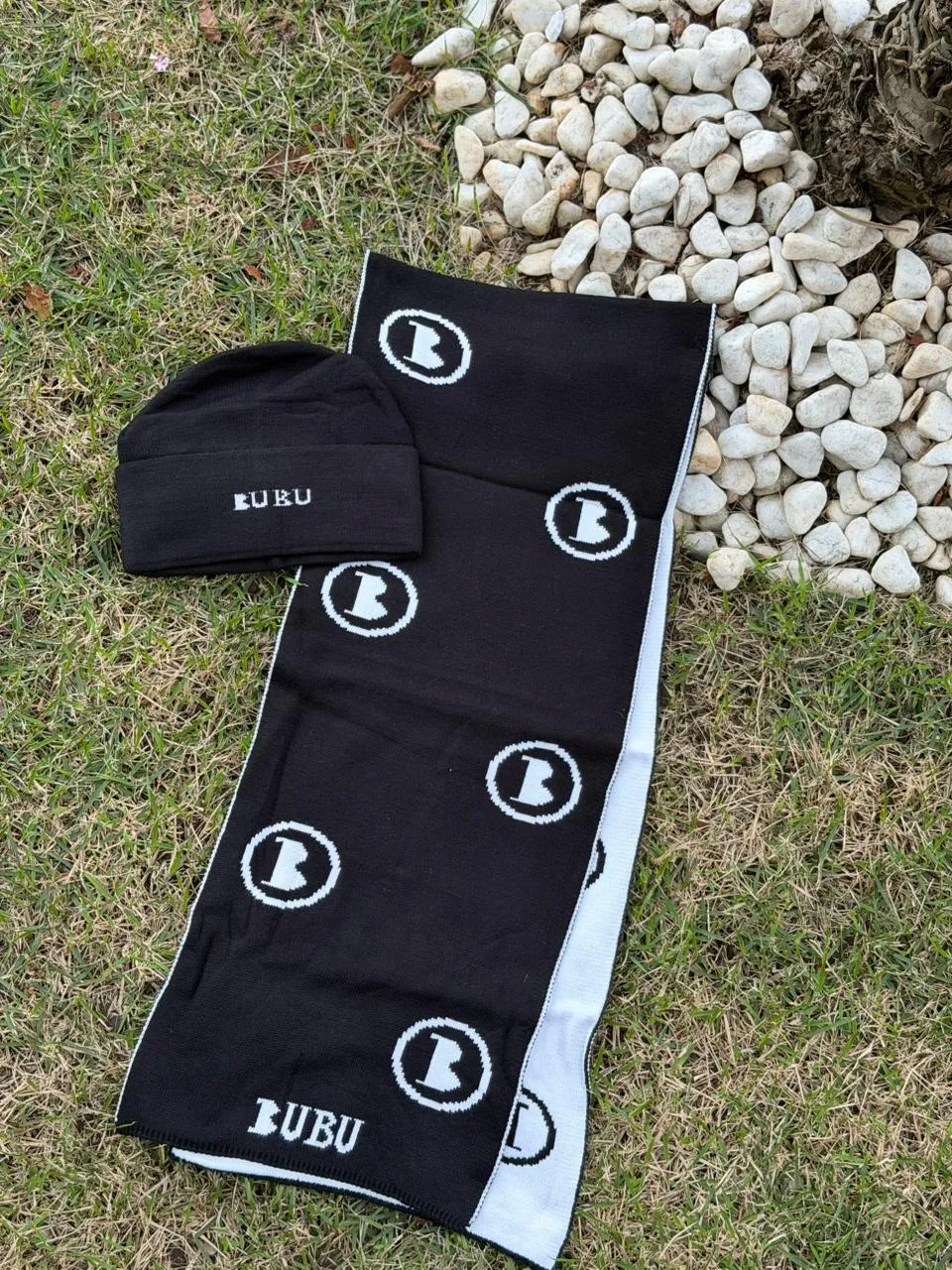 Kit Touca e Cachecol Preto Bubu 1