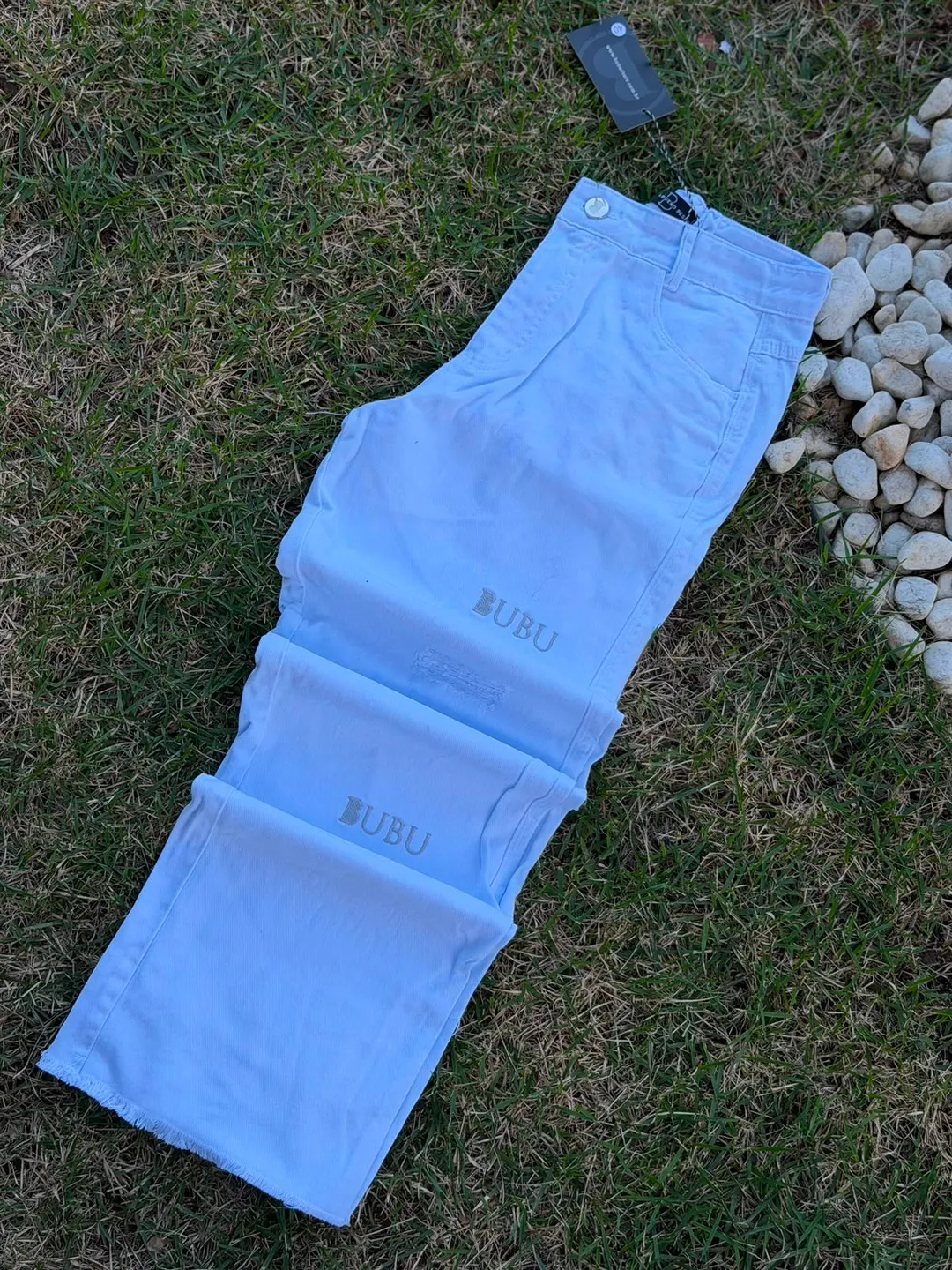Calça Jeans Branca Wide Legue Bordado Bubu 3
